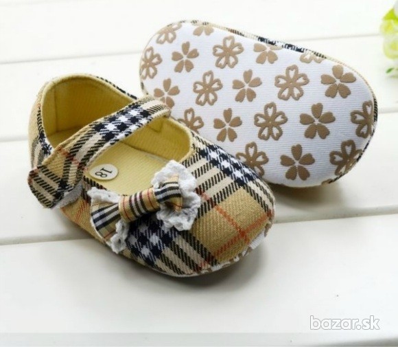 ba_img1_3261206213_oblecenie-a-obuv-detska-obuv-detske-topanocky-guess-burberry-converse-channel