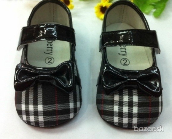 ba_img1_3261206215_oblecenie-a-obuv-detska-obuv-detske-topanocky-guess-burberry-converse-channel