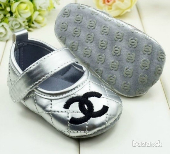 ba_img1_3261206221_oblecenie-a-obuv-detska-obuv-detske-topanocky-guess-burberry-converse-channel