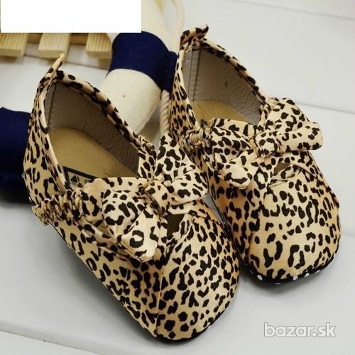 ba_img1_3261206225_oblecenie-a-obuv-detska-obuv-detske-topanocky-guess-burberry-converse-channel